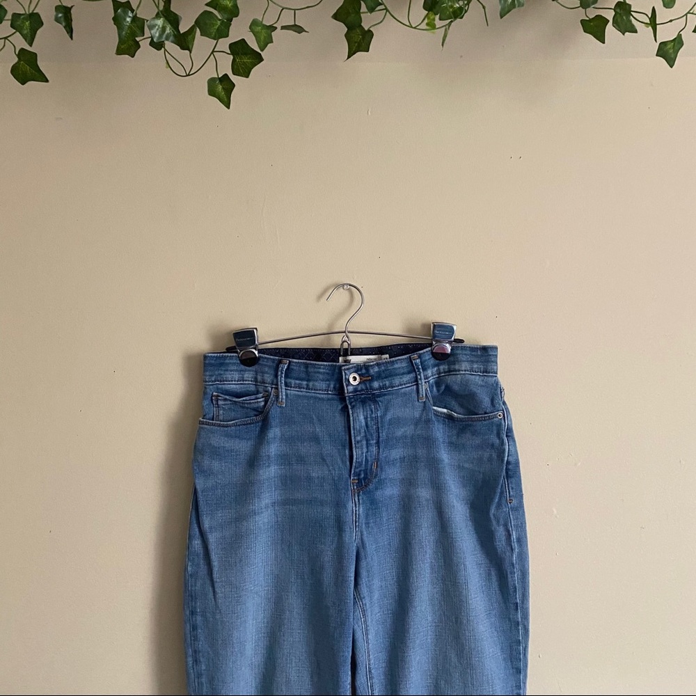 NWOT Levis Perfect Waist Straight Leg 525